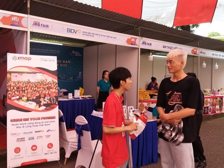 Ngày hội việc làm Thủ đô - Hanoi Job Fair 2022 là cơ hội để các bạn giao lưu cùng nhà tuyển dụng